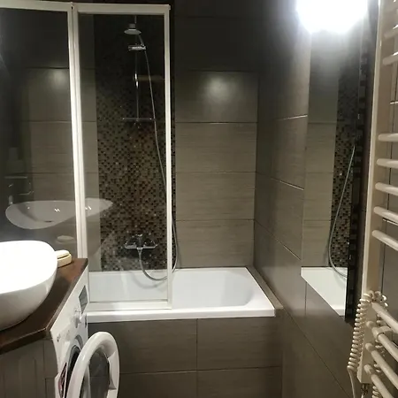 Appartement Pillango Parki Kis Lakas 15 Percre A Belvarostol Budapest
