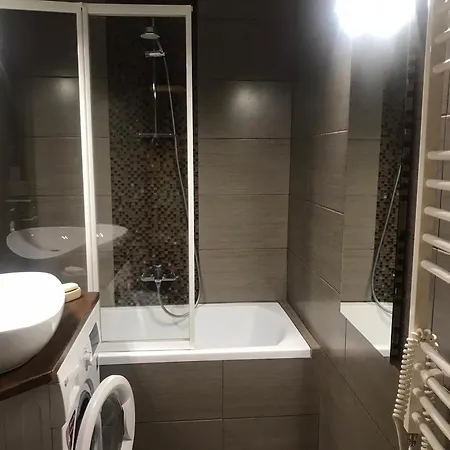 Appartement Pillango Parki Kis Lakas 15 Percre A Belvarostol Budapest