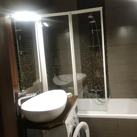 Apartment Pillango Parki Kis Lakas 15 Percre A Belvarostol Budapest