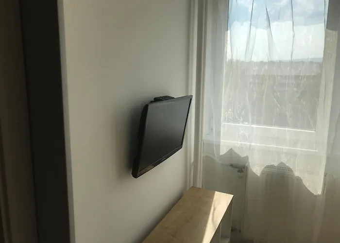 Pillango Parki Kis Lakas 15 Percre A Belvarostol * Budapeşte