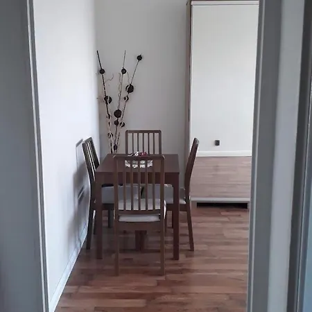 Pillango Parki Kis Lakas 15 Percre A Belvarostol Lejlighed *